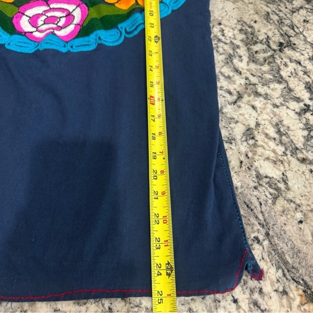 Women’s Huipil Mexican Embroidered Blouse Short Sleeve Top Blue Floral Size S - Picture 7 of 12